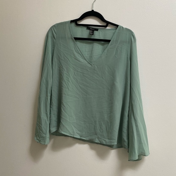 Forever 21 Tops - Forever 21 V-neck Chiffon Long Sleeve Blouse S